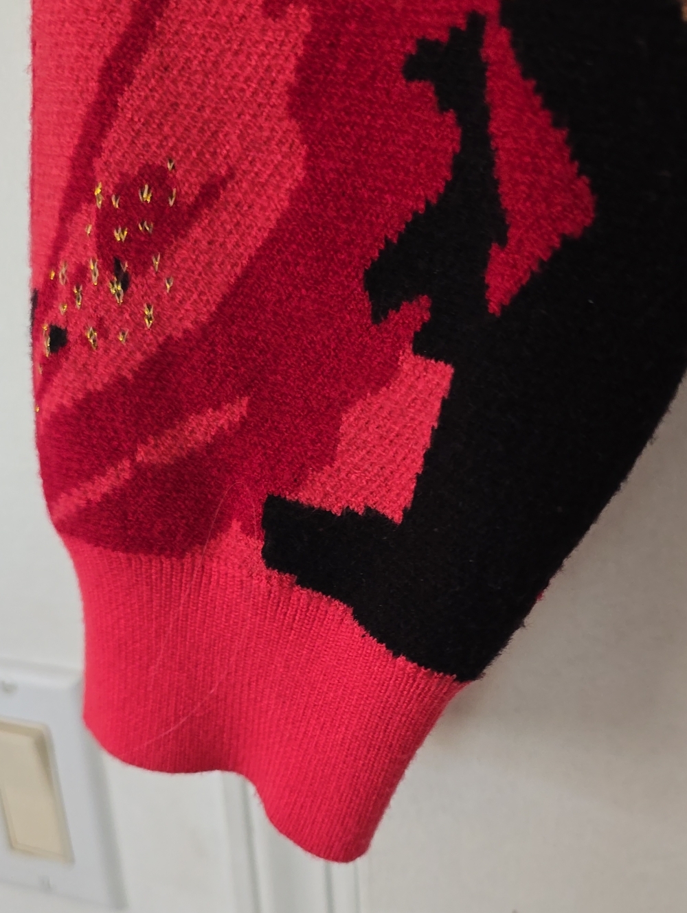 Sweater - Picture 3 of 4